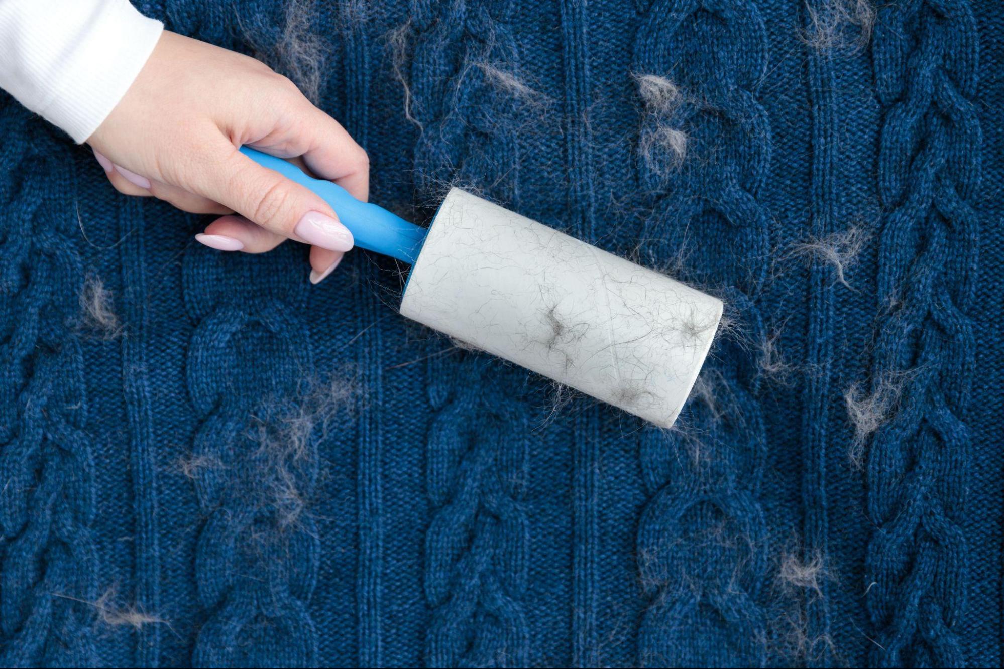 How to Remove Lint From Clothes: 10 Easy Tricks